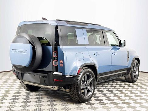 New 2026 Land Rover Defender 110 X-Dynamic SE AWD/4WD image 5