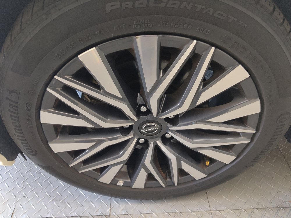 Used 2025 Nissan Altima 2.5 SV FWD image 31