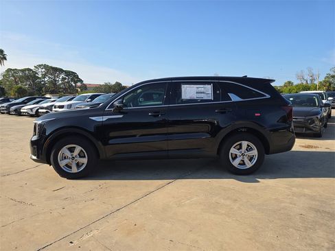 New 2026 Kia Sorento LX image 5