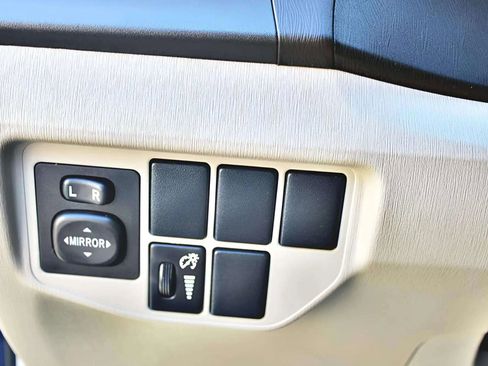 Used 2012 Toyota Prius Two image 10