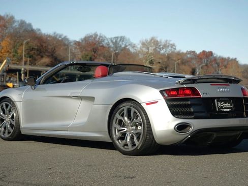 Used 2011 Audi R8 V10 image 6