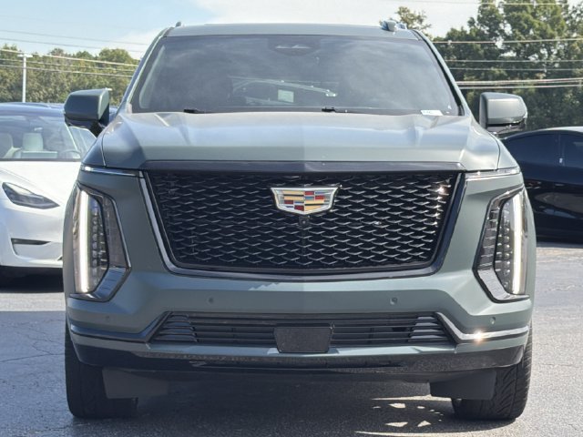 Used 2025 Cadillac Escalade Sport RWD image 10