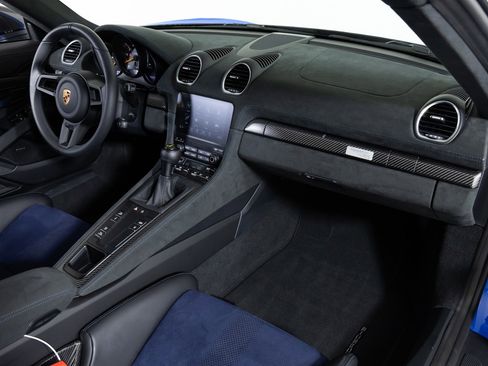 Used 2024 Porsche 718 Cayman GT4 RS image 26