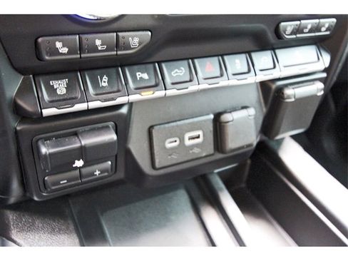 Used 2020 GMC Sierra 2500 SLT w/ Technology Package image 27