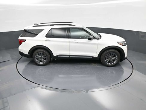 Used 2025 Ford Explorer Active w/ Active Comfort Package image 37