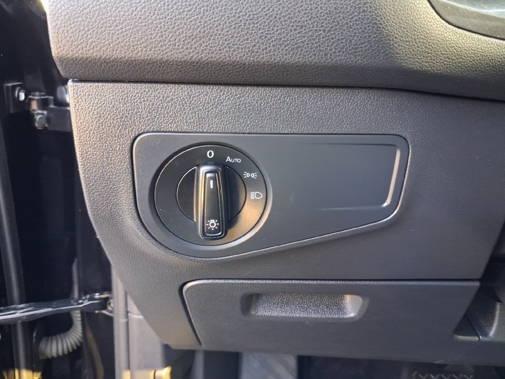 Used 2019 Volkswagen Tiguan S w/ Driver Assistance Package FWD image 23
