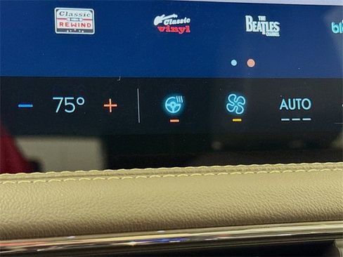 Used 2025 Lincoln Corsair Reserve w/ Equipment Group 202A image 18