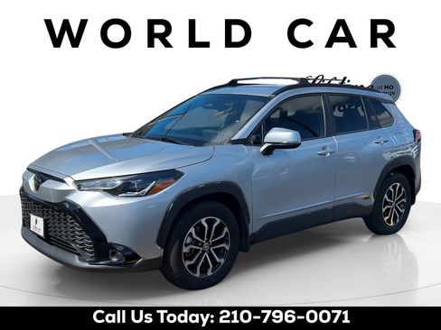 Used 2024 Toyota Corolla Cross AWD Hybrid image 3
