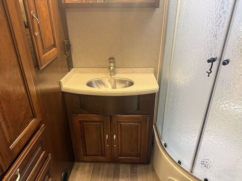 Used 2017 Mercedes-Benz Sprinter 3500 image 76