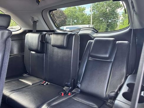 Used 2019 Toyota Highlander XLE FWD image 23