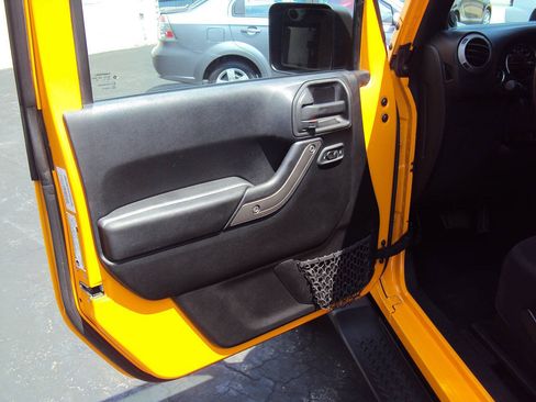Used 2013 Jeep Wrangler Sport AWD/4WD image 8