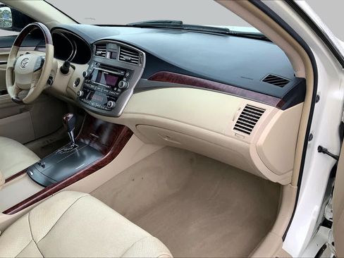 Used 2011 Toyota Avalon Limited FWD image 17