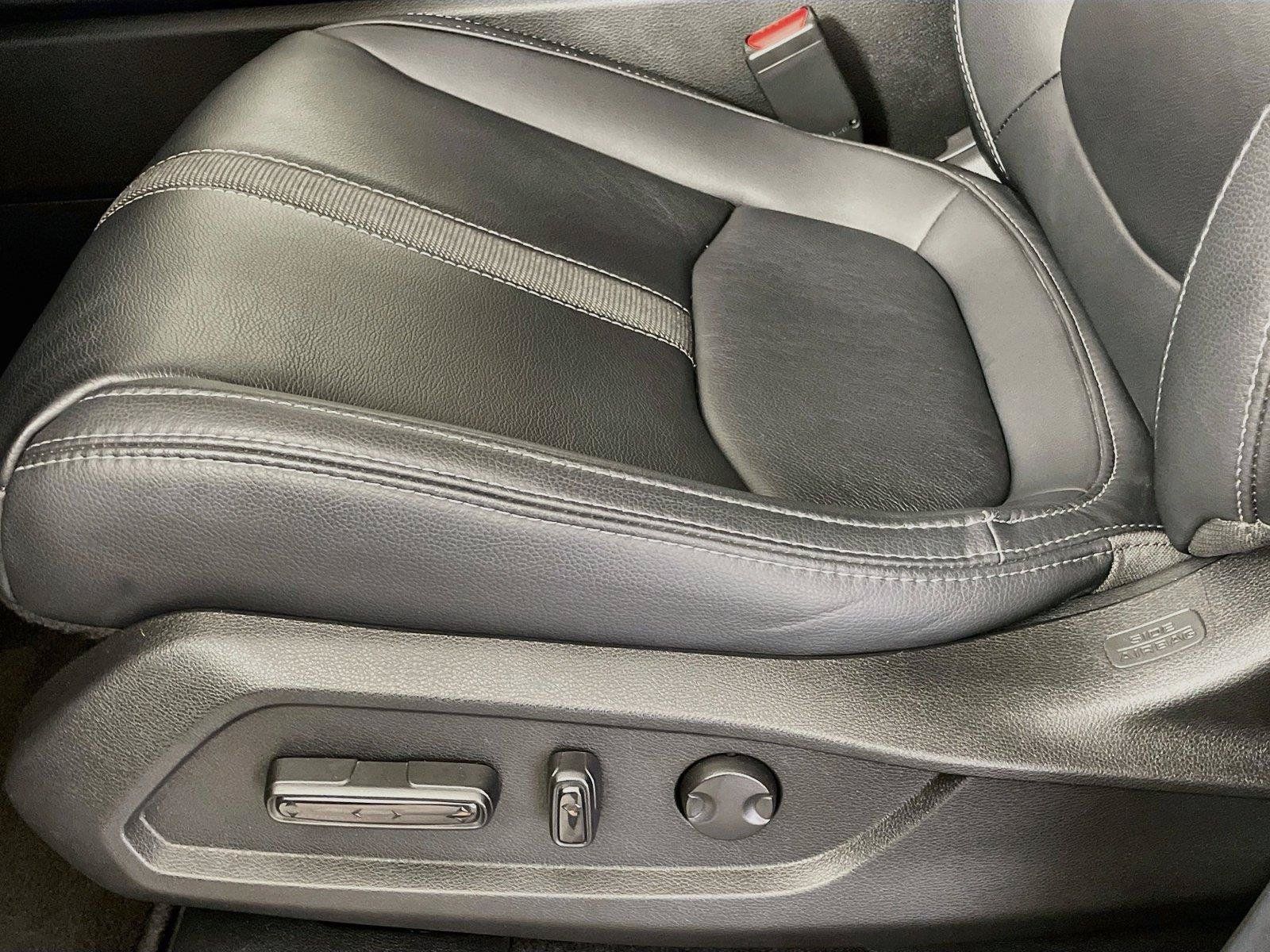 Certified 2025 Honda Pilot Touring image 25