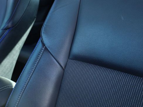 Used 2017 Toyota Corolla SE image 22