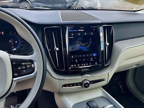 Certified 2023 Volvo XC60 B5 Plus w/ Climate Package image 6