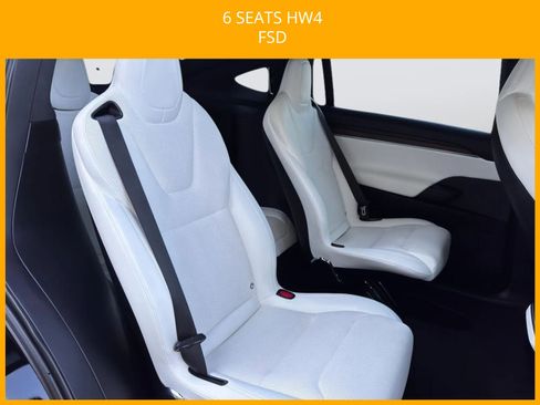Used 2023 Tesla Model X image 8