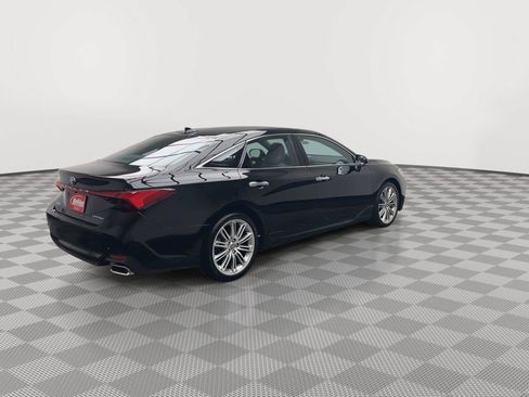 Used 2021 Toyota Avalon Limited w/ Advanced Safety Package FWD image 38