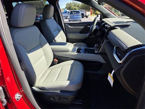 New 2026 GMC Acadia Elevation image 17