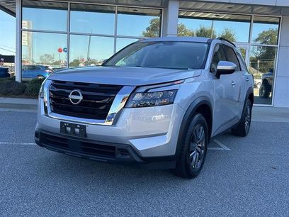 Used 2025 Nissan Pathfinder SV