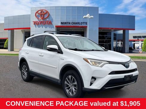 Used 2018 Toyota RAV4 XLE w/ Convenience Package AWD/4WD image 1