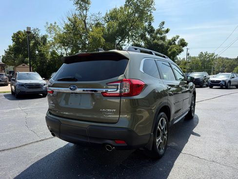 Used 2025 Subaru Ascent Touring AWD/4WD image 6