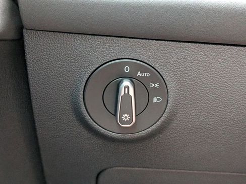 New 2026 Volkswagen Taos SE image 26