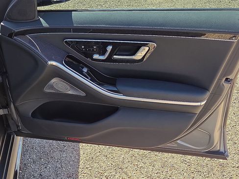 Used 2023 Mercedes-Benz S 580 4MATIC Sedan image 14