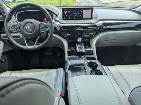 Used 2023 Acura MDX SH-AWD w/ Advance Package image 16