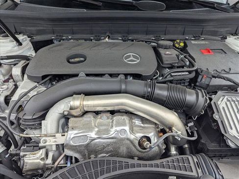 Used 2025 Mercedes-Benz GLB 250 image 15