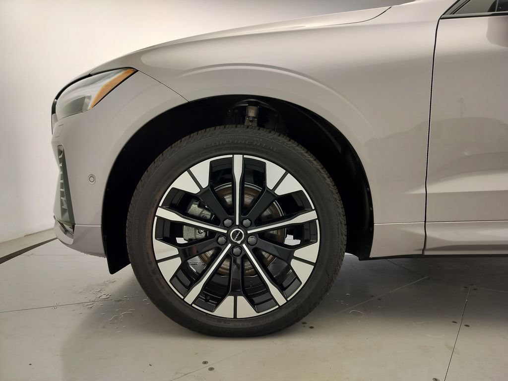 Used 2026 Volvo XC60 B5 Plus w/ Protection Package Premier AWD/4WD image 9