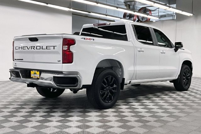 Used 2025 Chevrolet Silverado 1500 LT AWD/4WD image 14