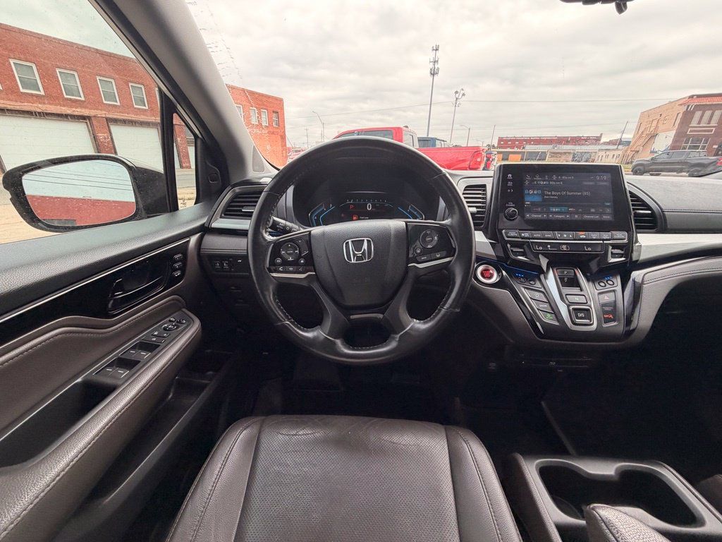 Used 2018 Honda Odyssey Elite image 19