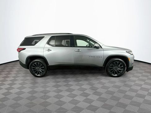 Used 2023 Chevrolet Traverse RS FWD image 11