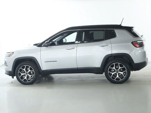 Used 2025 Jeep Compass Limited AWD/4WD image 38