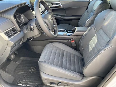 New 2026 Mitsubishi Outlander Trail Edition image 10