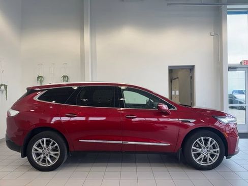 Certified 2023 Buick Enclave Essence w/ Experience Buick Package AWD/4WD image 31