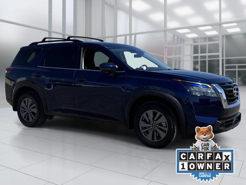 Certified 2024 Nissan Pathfinder SV FWD image 8