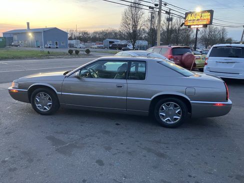 Used 2000 Cadillac Eldorado ESC w/ Comfort/Convenience Pkg FWD image 10