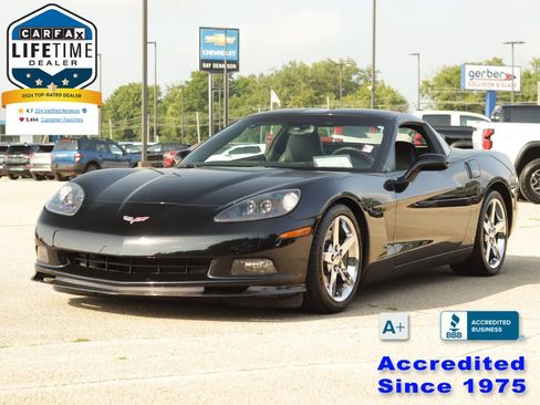Used 2008 Chevrolet Corvette Coupe w/ Preferred Equipment Group RWD image 3