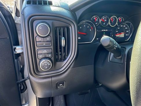 Used 2022 Chevrolet Silverado 2500 Custom w/ Custom Value Package image 22