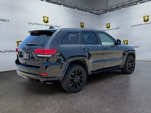 Used 2022 Jeep Grand Cherokee Laredo X RWD image 5