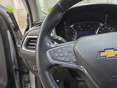 Used 2022 Chevrolet Equinox LT image 17