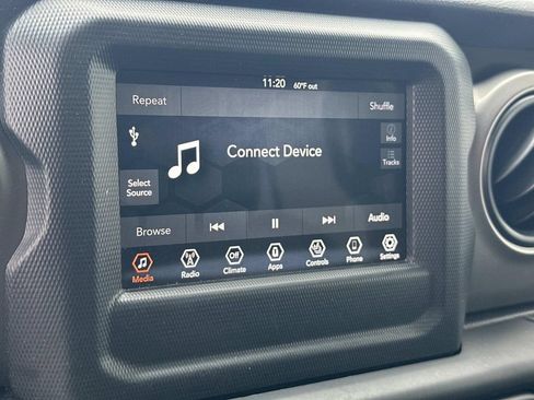 Used 2021 Jeep Wrangler Unlimited Sport AWD/4WD image 3