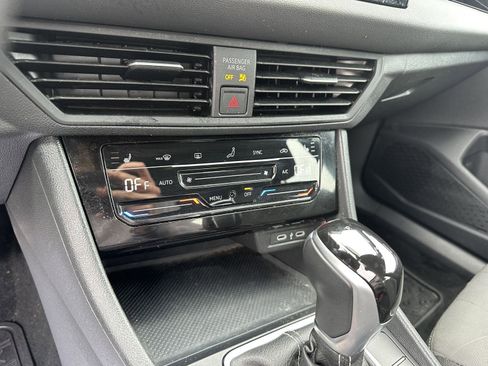 Used 2025 Volkswagen Jetta Sport FWD image 27