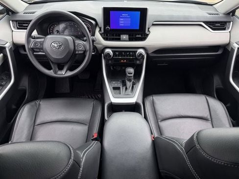 Used 2025 Toyota RAV4 XLE w/ Convenience Package image 10