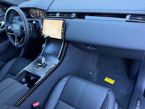 New 2026 Land Rover Range Rover Velar S AWD/4WD image 17