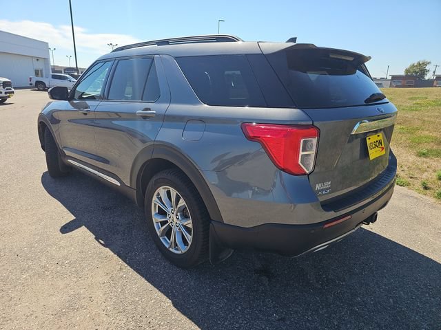 Certified 2023 Ford Explorer XLT w/ Equipment Group 202A AWD/4WD image 3
