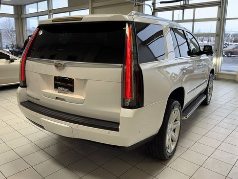 Used 2017 Cadillac Escalade Premium Luxury image 66