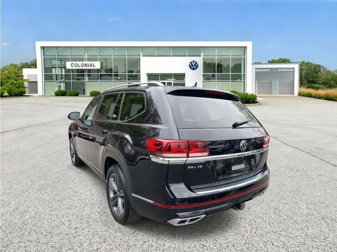 Certified 2022 Volkswagen Atlas SEL R-Line AWD/4WD image 3