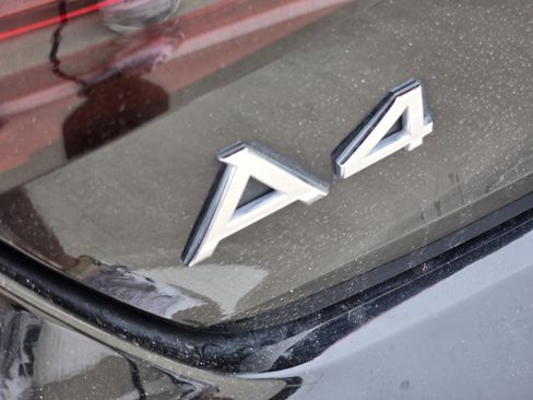 Used 2020 Audi A4 2.0T Premium Plus w/ Premium Plus Package FWD image 11